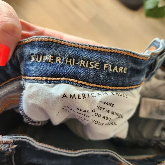 American Eagle Next Level Stretch Hi Rise Flare Jean Womens Size 12 Dark Wash - Picture 6 of 9
